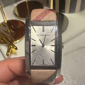 Burberry Silver Dial with Patterned Beige Strap women’s Watch